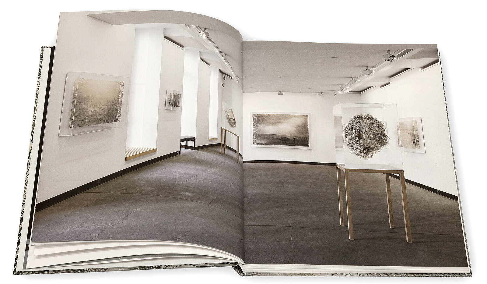 Georgia Russell, Publication IT & FR, Galerie Karsten Greve, 2015