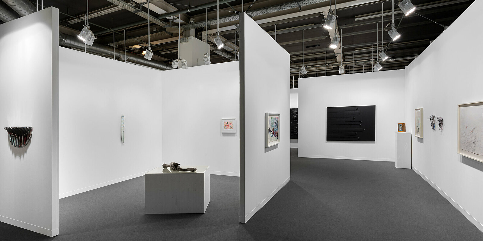 Vue d'installation, Galerie Karsten Greve, Art Basel, 2022. Photo: Nicola Morritu