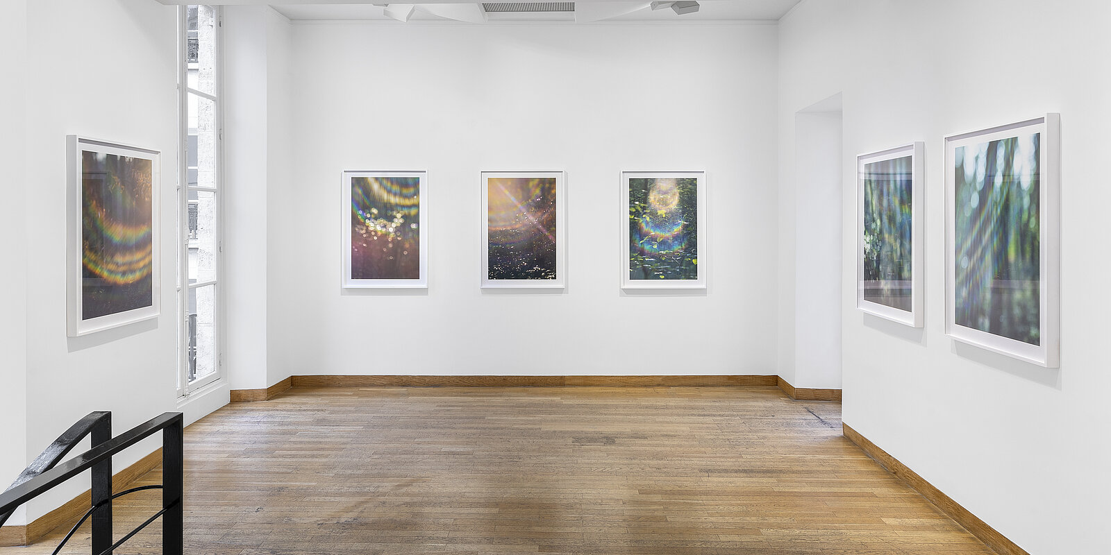 Installationsansicht, Thomas Brummett - This Shimmering World, Galerie Karsten Greve Paris, 2021. Photo: Nicolas Brasseur